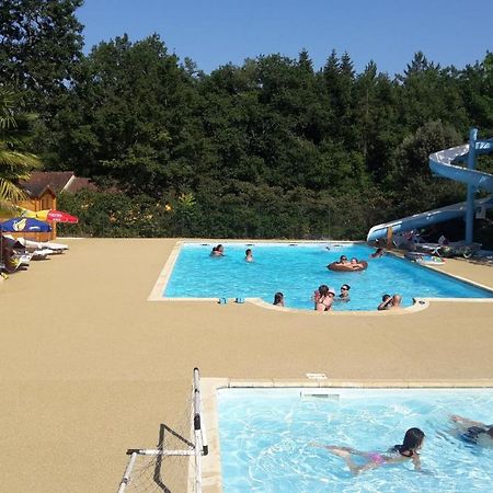 Hotel Camping Au Bois Dormant Chauffour-sur-Vell Exteriér fotografie