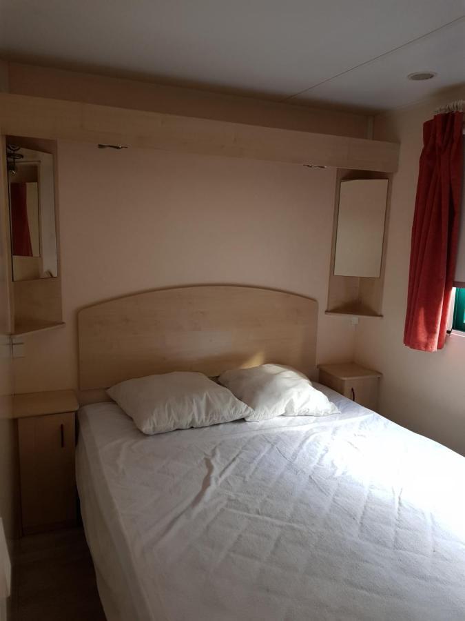 Hotel Camping Au Bois Dormant Chauffour-sur-Vell Exteriér fotografie