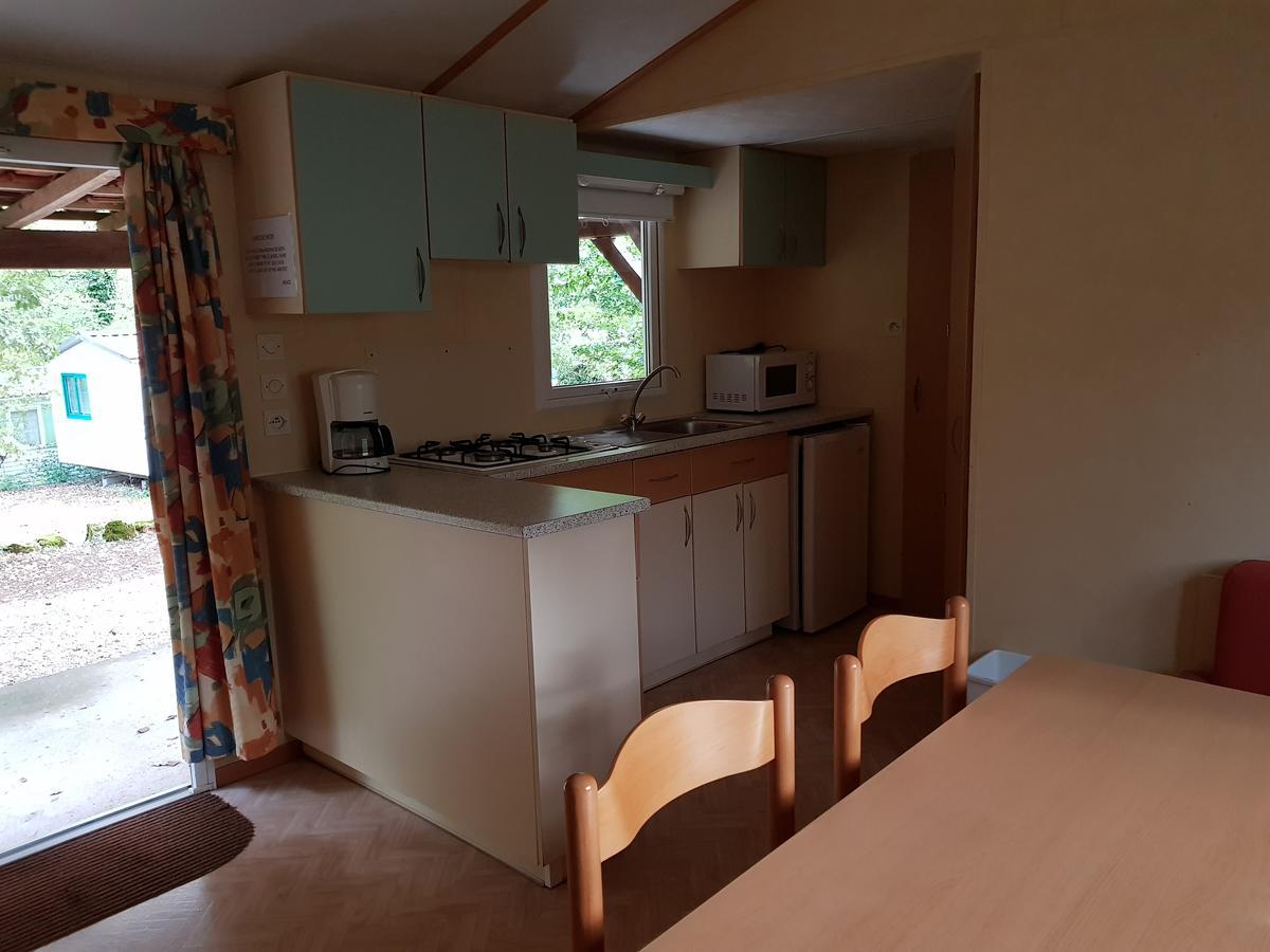 Hotel Camping Au Bois Dormant Chauffour-sur-Vell Exteriér fotografie