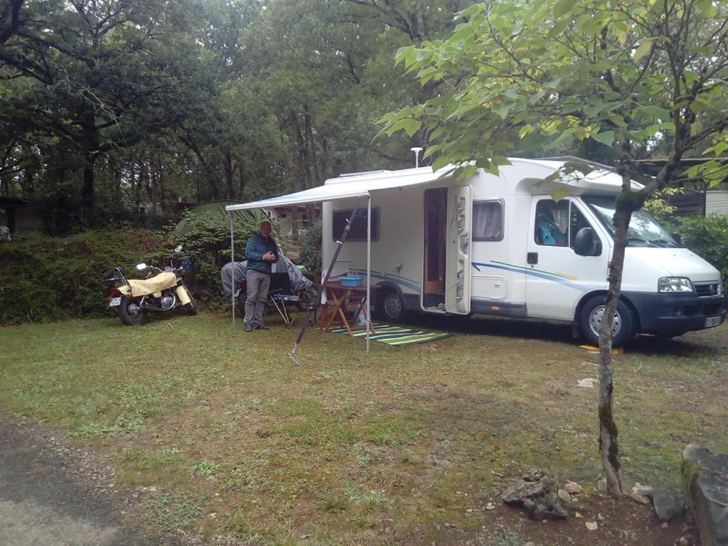 Hotel Camping Au Bois Dormant Chauffour-sur-Vell Exteriér fotografie